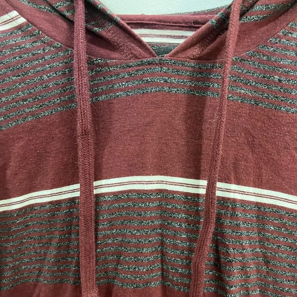 Retrofit Brand men’s burgundy and gray striped long sleeve hoodie top size large